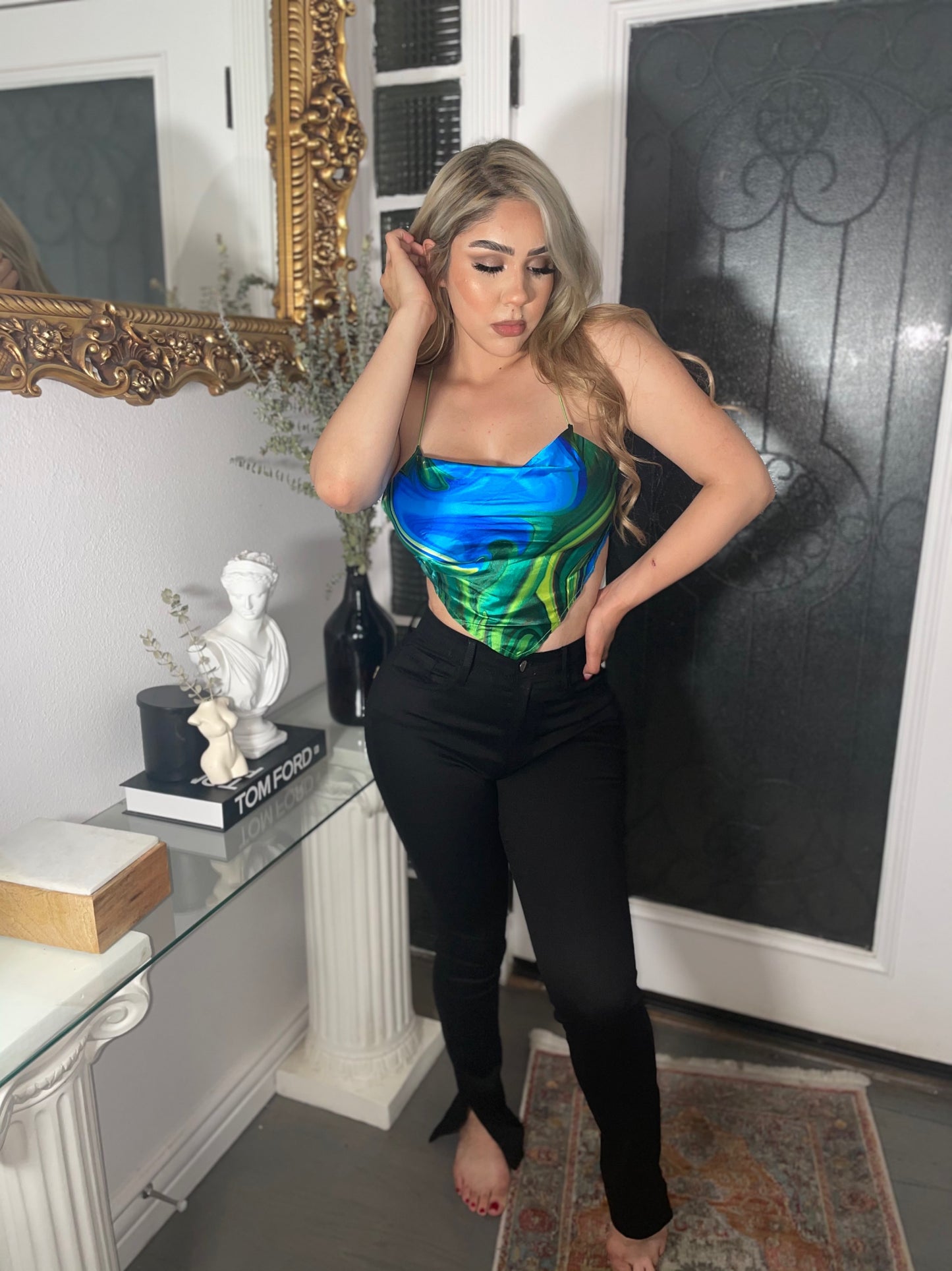 Butt Lifting Slit High Waisted Jeans - Vibrant Black