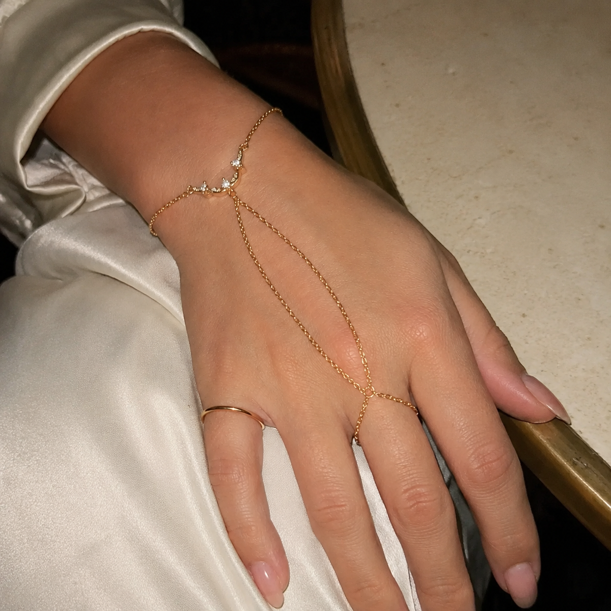 Solid Hand Chain